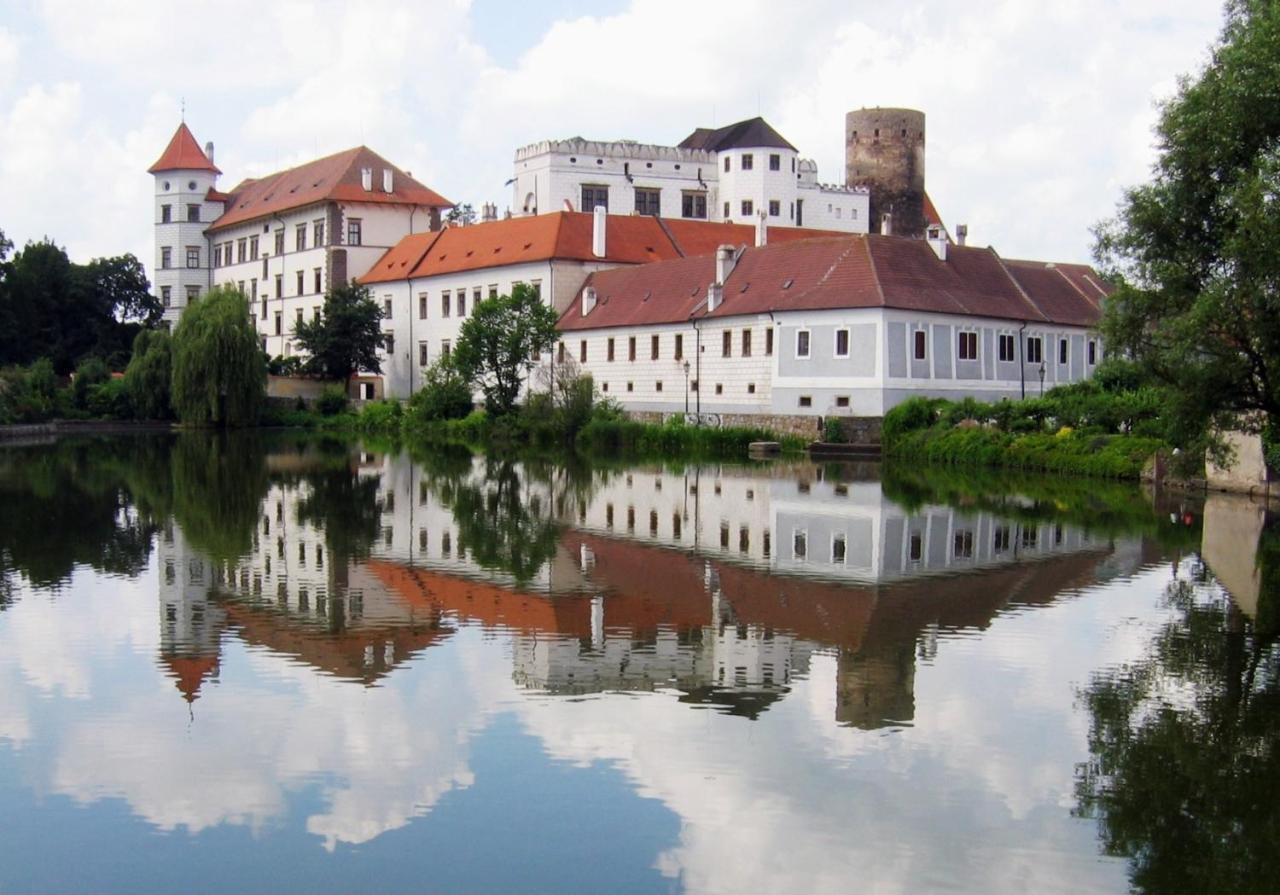 Only Apartments Jindřichŭv Hradec Exterior foto